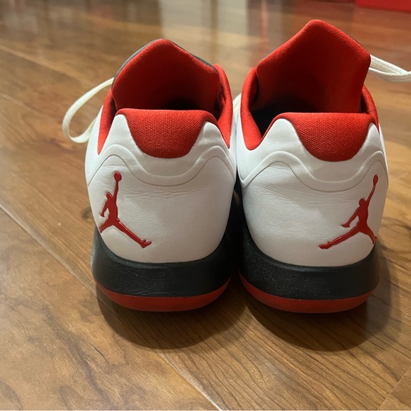 Jordan White and Red Athletic Shoes with Modern Design
OFFERS ACCEPTED - Picture 3 of 5